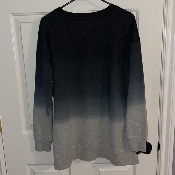 NWT Ombre Crew Neck - Picture 2 of 7